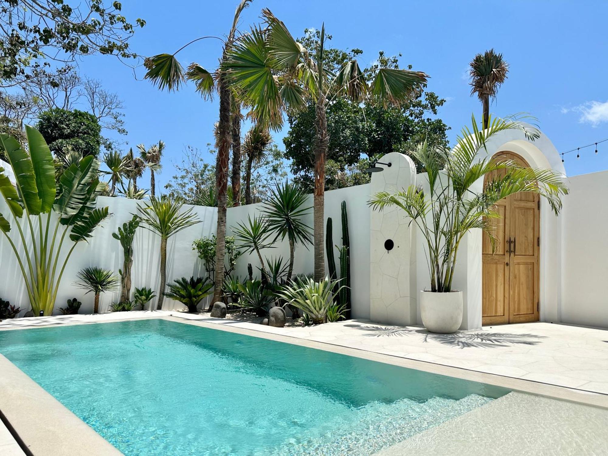 Melrose X The Young Villas Улувату Екстер'єр фото